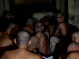 El Salvador prisoners