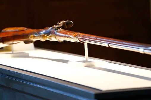 Christian Oerter rifle