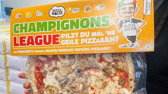 Champignons League pizza