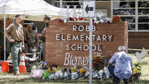 Robb Elementary School tributes