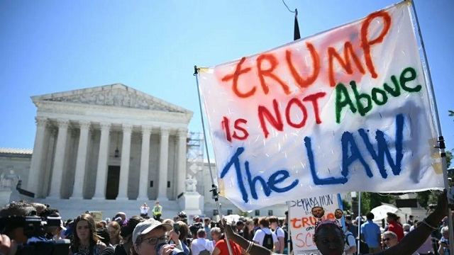 Supreme Court Trump immunity protest