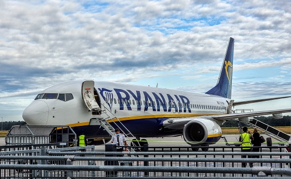 Ryanair B738 at EIN