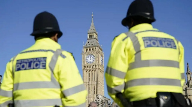 Metropolitan police and Big Ben