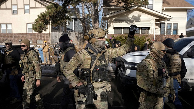 Minneapolis US federal agents