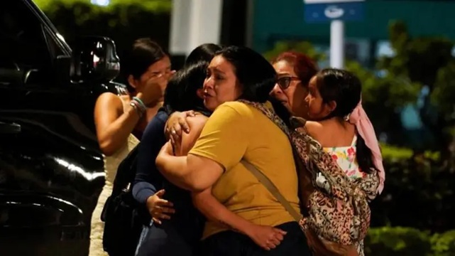 people outside Jose Joaquin de Olmedo International Airport
